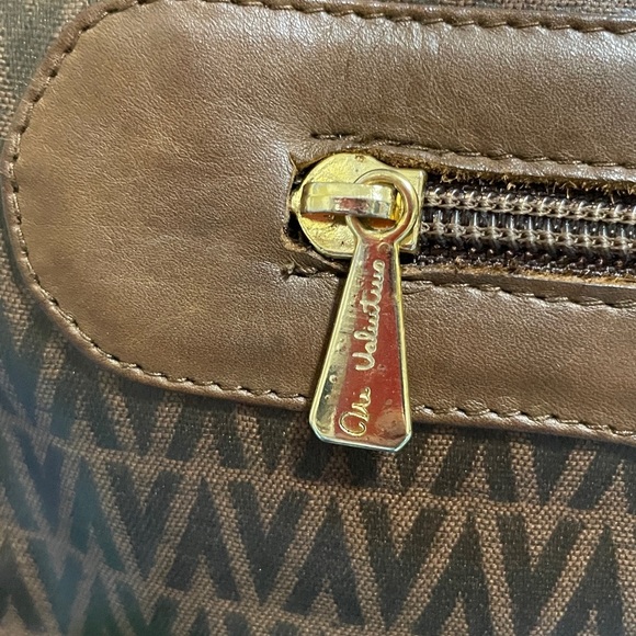 Mario Valentino Brown Crossbody Bag with V-Logo - Picture 4 of 15